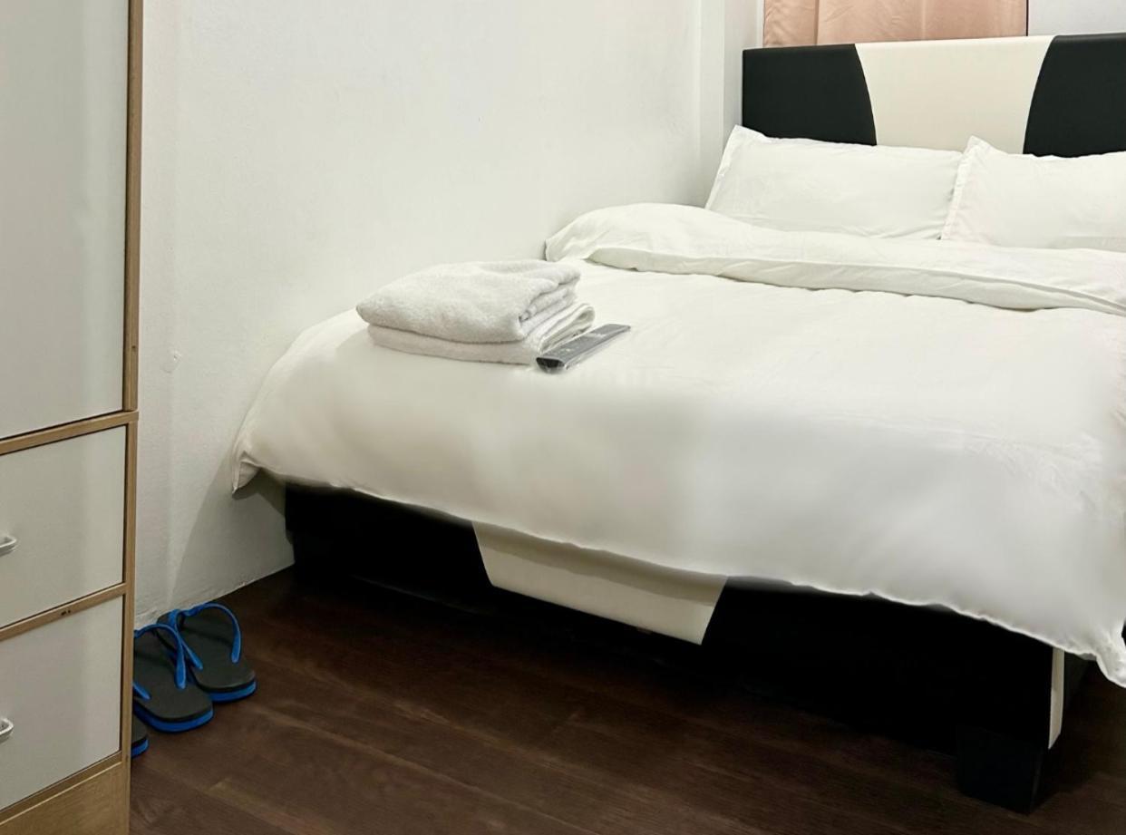 Private Room With Ac And Fan At Ekg Manila House Rental Zewnętrze zdjęcie